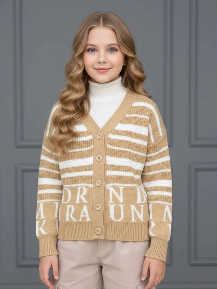 Şerit ve Yazı Desenli Triko Hırka - 814